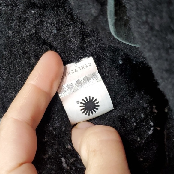 Ugg Australia Women Short Leather Sheepskin Bows Boots shoes sz 9 - Picture 13 of 15